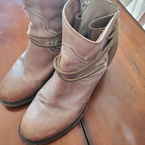 Freebird booties.  Taupe leather block heeled sz 10.  Super cute and comfortable